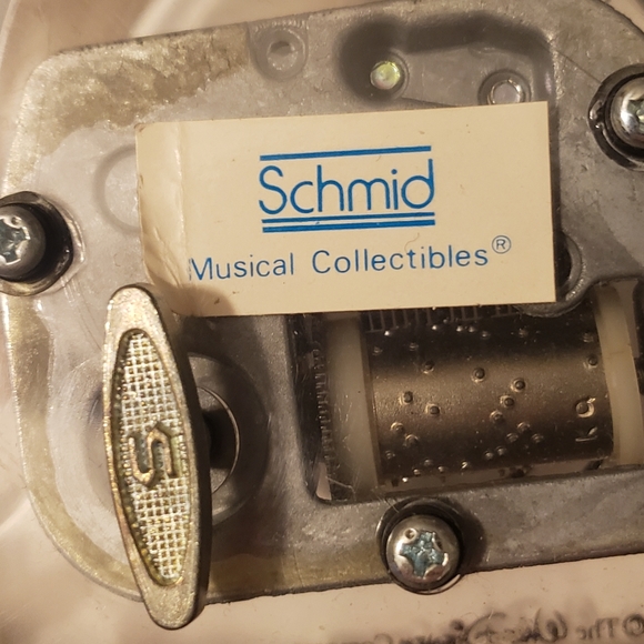 Disney Sankyo Music Box - Picture 4 of 5